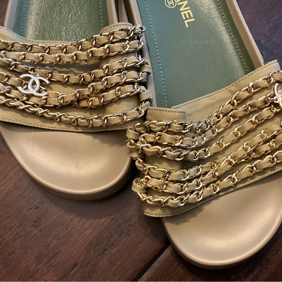 Chanel slides - Picture 8 of 11